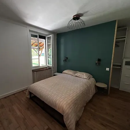 Maison Familiale Avec Charme Auvergnat Semesterbostad *