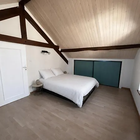 Maison Familiale Avec Charme Auvergnat Semesterbostad