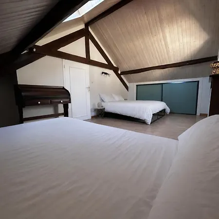 Semesterbostad Maison Familiale Avec Charme Auvergnat Lafeuillade-en-Vezie
