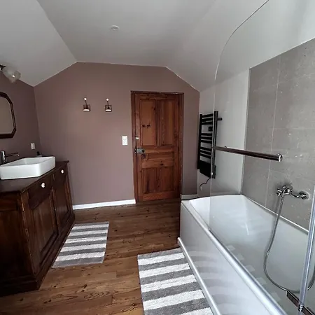 Maison Familiale Avec Charme Auvergnat Semesterbostad Lafeuillade-en-Vezie